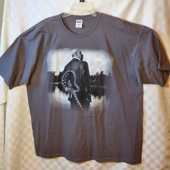 B B King T Shirt 2010 Tour  NWOT'S - Picture 2 of 7
